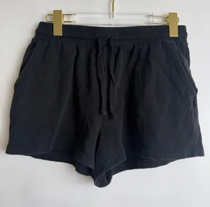 Colsie Black Drawstring Waist Sweat Lounge Shorts Size Medium thumbnail 1