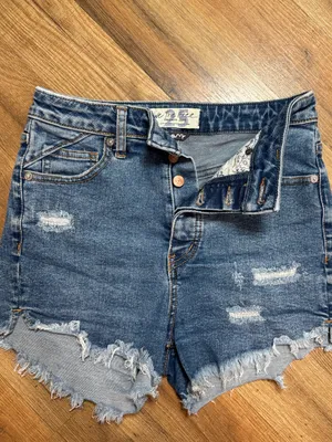 CRVY Free People We The Free Denim shorts Features thumbnail 3