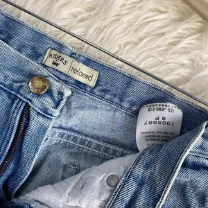 Vintage Lee Riders Jeans Light Blue Relaxed Straight Leg Denim Alt Edgy Normcore thumbnail 2