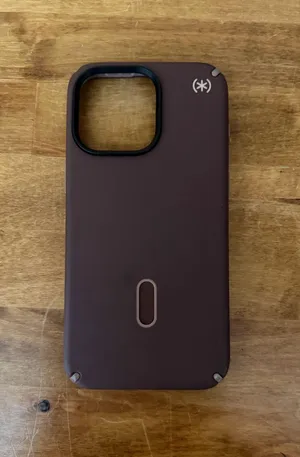 Speck iPhone 15 pro max brown case thumbnail 1