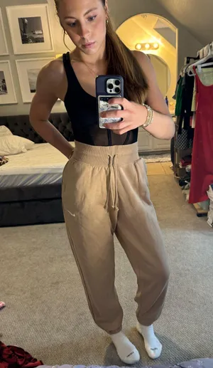 Nike joggers  thumbnail 2