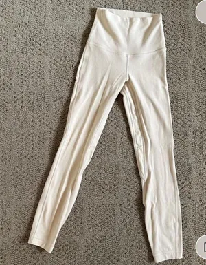 Lululemon butter yellow align  Leggings thumbnail 4