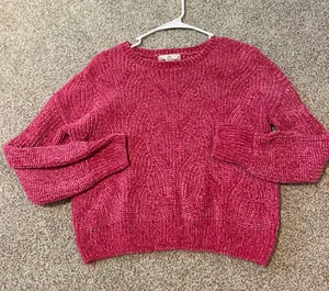 Sweater Size M thumbnail 1
