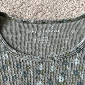 American Eagle Outfitters Green Crop Fitted Short Sleeve T-Shirt thumbnail 2