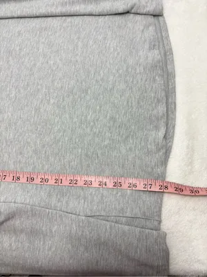 lululemon athletica Heather Gray Crewneck‎ Pullover thumbnail 9