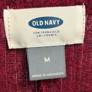 ❗️Clearance last chance ❗️ Old Navy Women's Ribbed heathered Burgundy Top thumbnail 4
