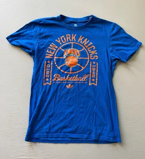 Adidas New York Knicks graphic Tee thumbnail 1