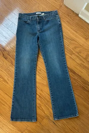 Like new J. Crew women jeans size 6 thumbnail 1