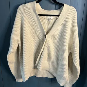 Chic Cream Cardigan Sweater | Size XL thumbnail 1