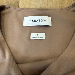 🌟Babaton🌟 Contour Knit Crop Top Tee Short Sleeve Crewneck Brown Sz S thumbnail 4