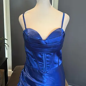 Women’s Blue Full Length Prom Dress CrissCross Straps Leg Slit Size 6 *READ thumbnail 2