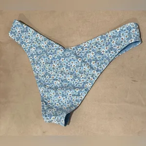 Abercrombie & Fitch Floral‎ Pattern Blue Bikini Bottom High Leg Cheeky Size XL thumbnail 2