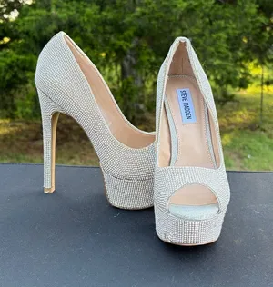 Steve Madden Silver Crystal Peep-Toe Platform Heels Sz 6 see pics for condition thumbnail 1