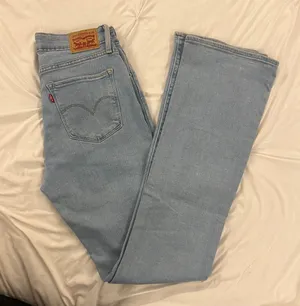 Levi’s Flare Jeans thumbnail 1