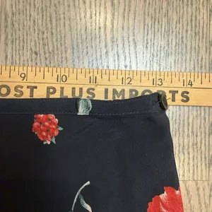 Vtg Old Navy Floral Rose Print Maxi Skirt Black Red Size 6 A Line Midi thumbnail 2
