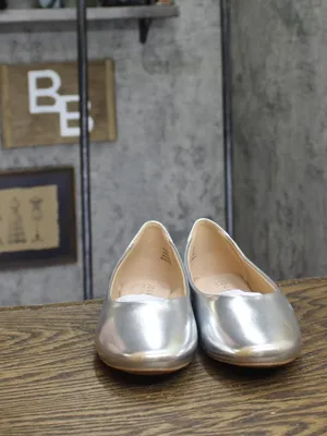 Journee Collection Insole Slip-On Round Toe Ballet Dress Flats Silver Gray 7.5W thumbnail 3