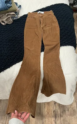 Hollister Jeans Ultra High-Rise thumbnail 1