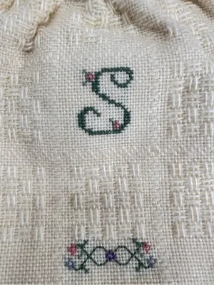 Vintage Monogram “S” Embroidered Cross Stitch Bamboo Handle Cottagecore Bag thumbnail 6