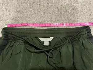 Athleta Expedition Shorts thumbnail 4