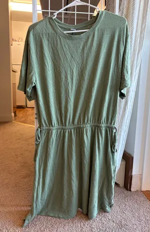Old Navy Dress thumbnail 1