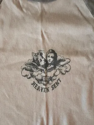 Brandy Melville cropped baby tee thumbnail 3