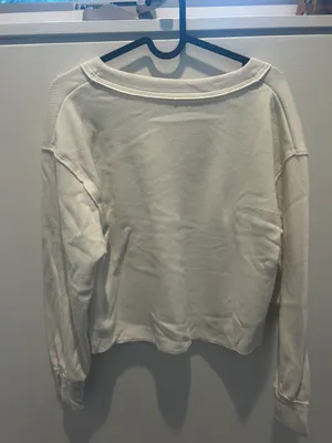 Hollister White Comfortable Sweater thumbnail 2