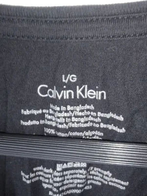 Calvin Klein L V-Neck Short Sleeve T-Shirt Top in Black thumbnail 2