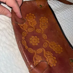 Vintage Floral Embossed Brown Leather Handbag thumbnail 6