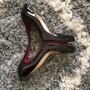 Christian Louboutin Décolleté 868 Patent L. Heels. Size 37.5 (US 7.5). thumbnail 9
