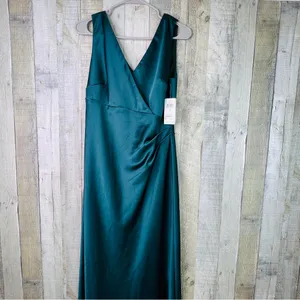 Lauren Ralph Lauren Dress Dark Fern Size 8 Sleeveless V-Neck Full Length Dress thumbnail 4