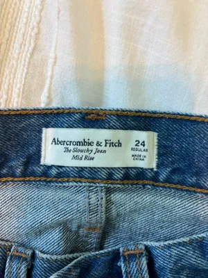 Abercrombie “the slouchy” jean thumbnail 3