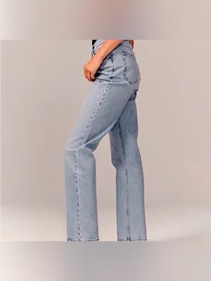 Abercrombie and Fitch The Dad High Rise 26 Light wash Curve Love thumbnail 2