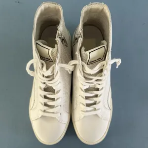Dolce Vita Zohara White Perforated Leather High Top Sneakers‎ thumbnail 9