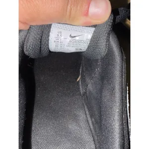 Nike Ryz 365- Women's‎ Sneaker - Size 9.5 Black White thumbnail 7