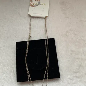Double stranded Teardrop Necklace Gold thumbnail 3