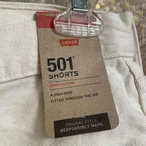 Levi’s Women's 501 Ivory Give Me Butterflies‎ Hi-Rise Denim Shorts, 30 NWT thumbnail 6