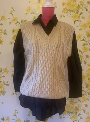 V neck long line knitted vest size M Tan Size M thumbnail 1