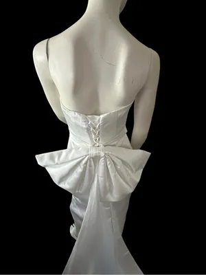 Miss Veil Strapless Fitted Wedding Dress with Removable Bow Train White NWT thumbnail 4