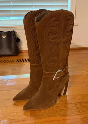Vince Camuto Boots Suede thumbnail 1