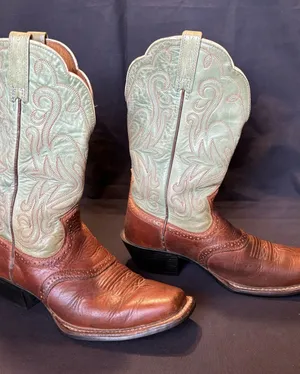Ariat Legend size 6B Two-Tone Brown & Sage Women’s Western Cowboy Boots thumbnail 1