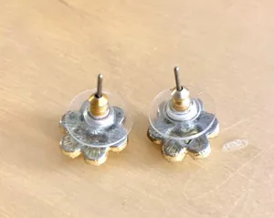 Ann Taylor flower studs 🌼 RARE FIND! thumbnail 2