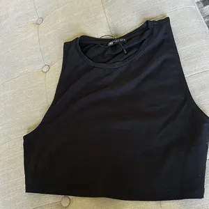 Zara Black‎ Cut Off Cropped Tank Size XL thumbnail 2