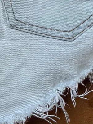 Abercrombie and Fitch High Rise Mom Short Size 26 thumbnail 6