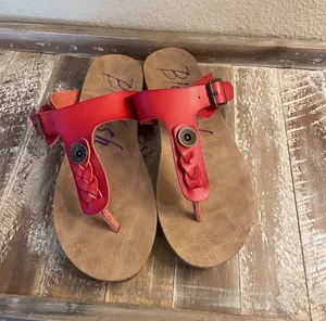 Blowfish Malibu Greco Red Dye Cut Leather Thong Style Slip-on Sandal Size 6.5 thumbnail 7