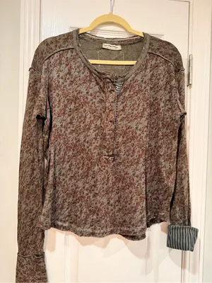 NWOT Free People We The Free Size XS Floral Stripe Henley Top Long Sleeve Boho thumbnail 1