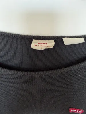 Levi's Black Long-Sleeve Crewneck Top with red Logo Patch thumbnail 3