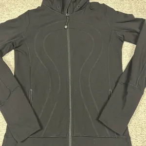 Lululemon Black Jacket Womens 6 Full Zip Hooded High Neck Running Top Pockets thumbnail 4
