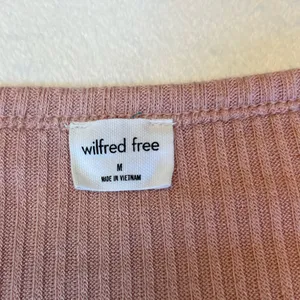 Aritiza Wilfred‎ Free Mckinley Longsleeve Mauve Size Medium thumbnail 2