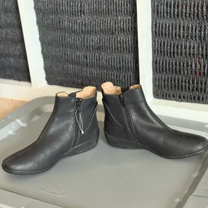 Life Stride Black Ankle Boots thumbnail 3