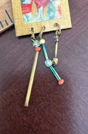 Vintage Gold Tone Brooch thumbnail 1